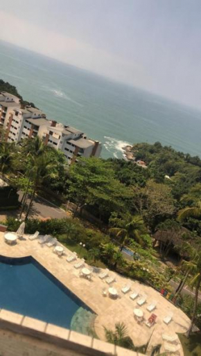 Guaruja com praia privativo e vista pro mar
